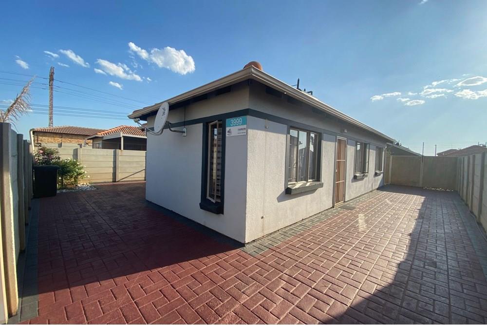 House For Sale in Leopard's Rest Security Estate, Albertsdal, Alberton