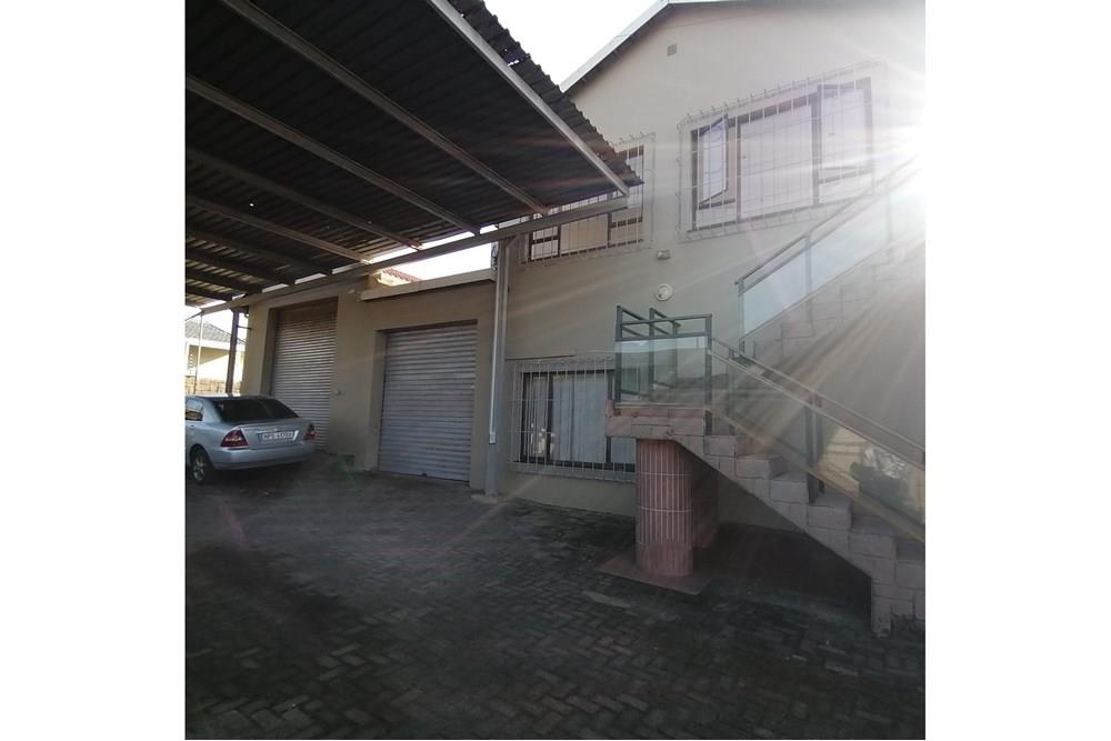 Shelly Beach. Investment Home Close To Mall And Beach