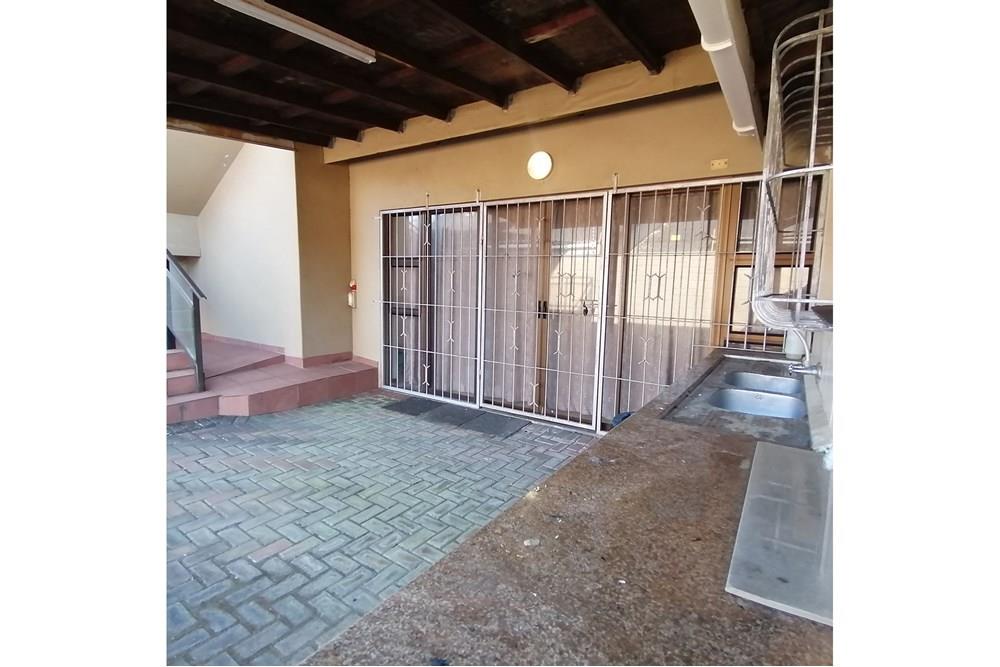 Shelly Beach. Investment Home Close To Mall And Beach