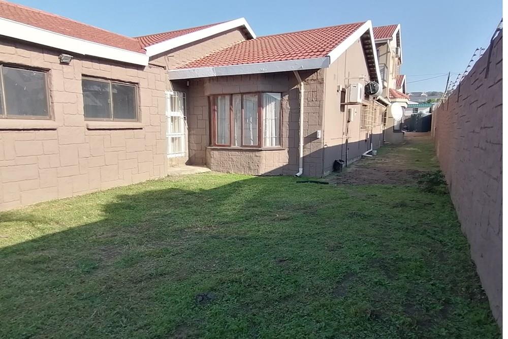 Shelly Beach. Investment Home Close To Mall And Beach