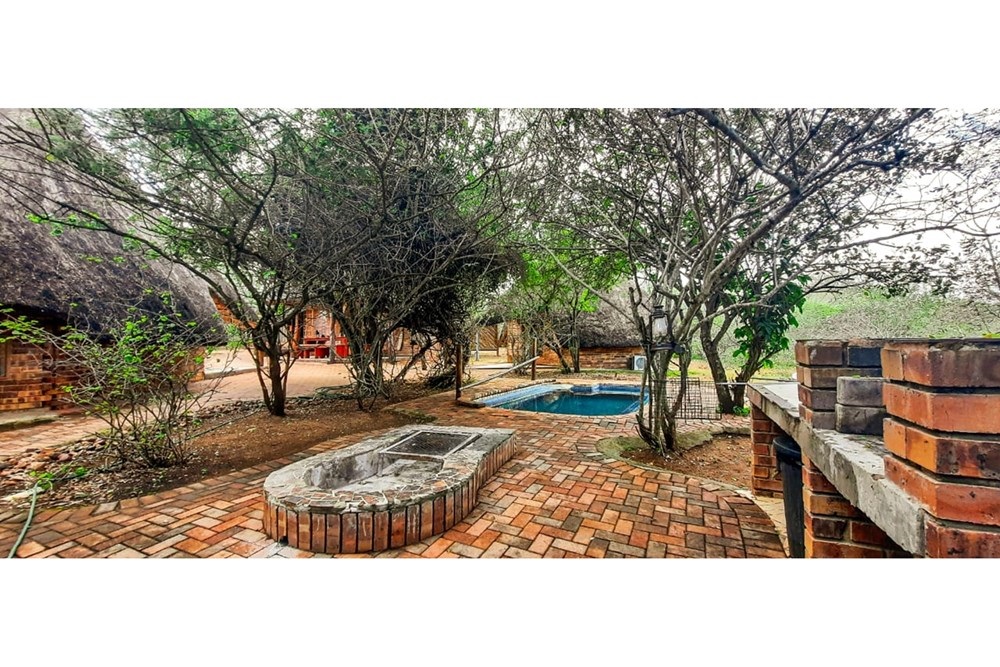 Cottage for sale in Marloth Park, 4680 m²