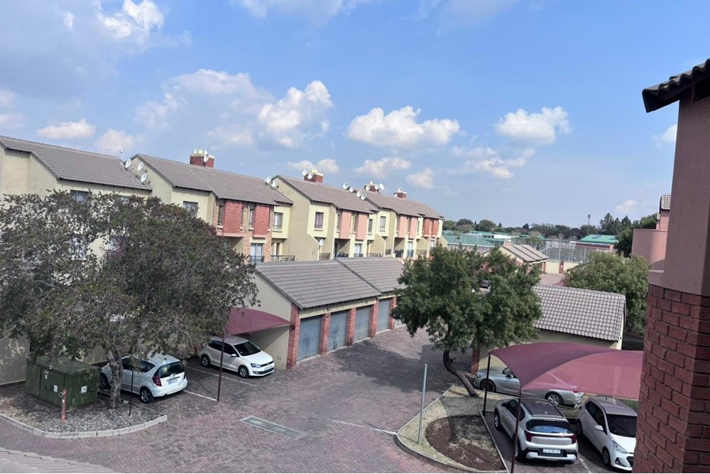 Apartment For Sale in Midrand