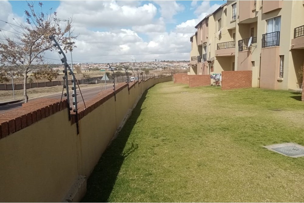 Apartment For Sale in Midrand