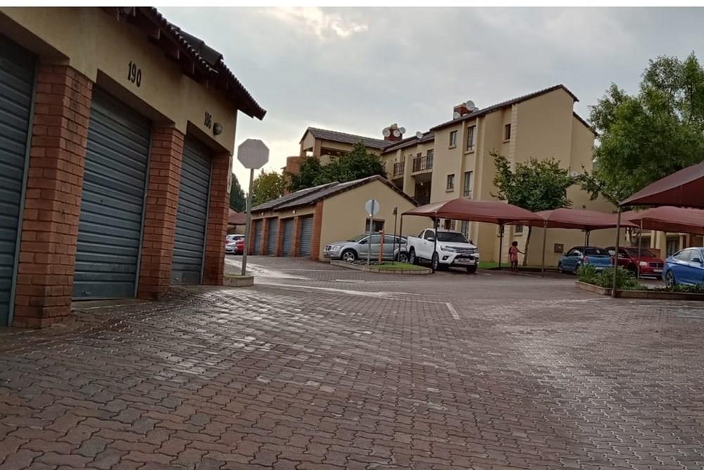 Apartment For Sale in Midrand