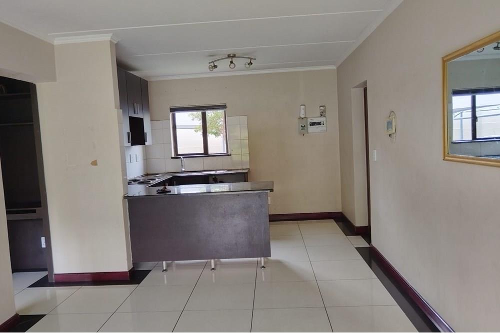 Apartment For Sale in Noordwyk, Midrand