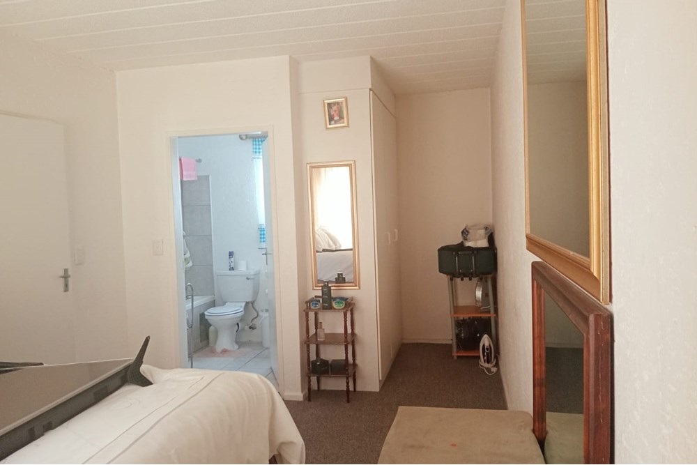 Apartment For Sale in Allen's Nek, Roodepoort