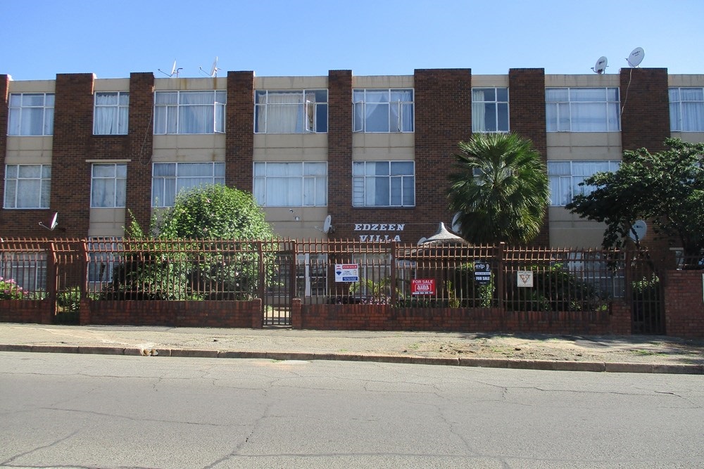 2 Bedroom Apartment For Sale in Kempton Park,