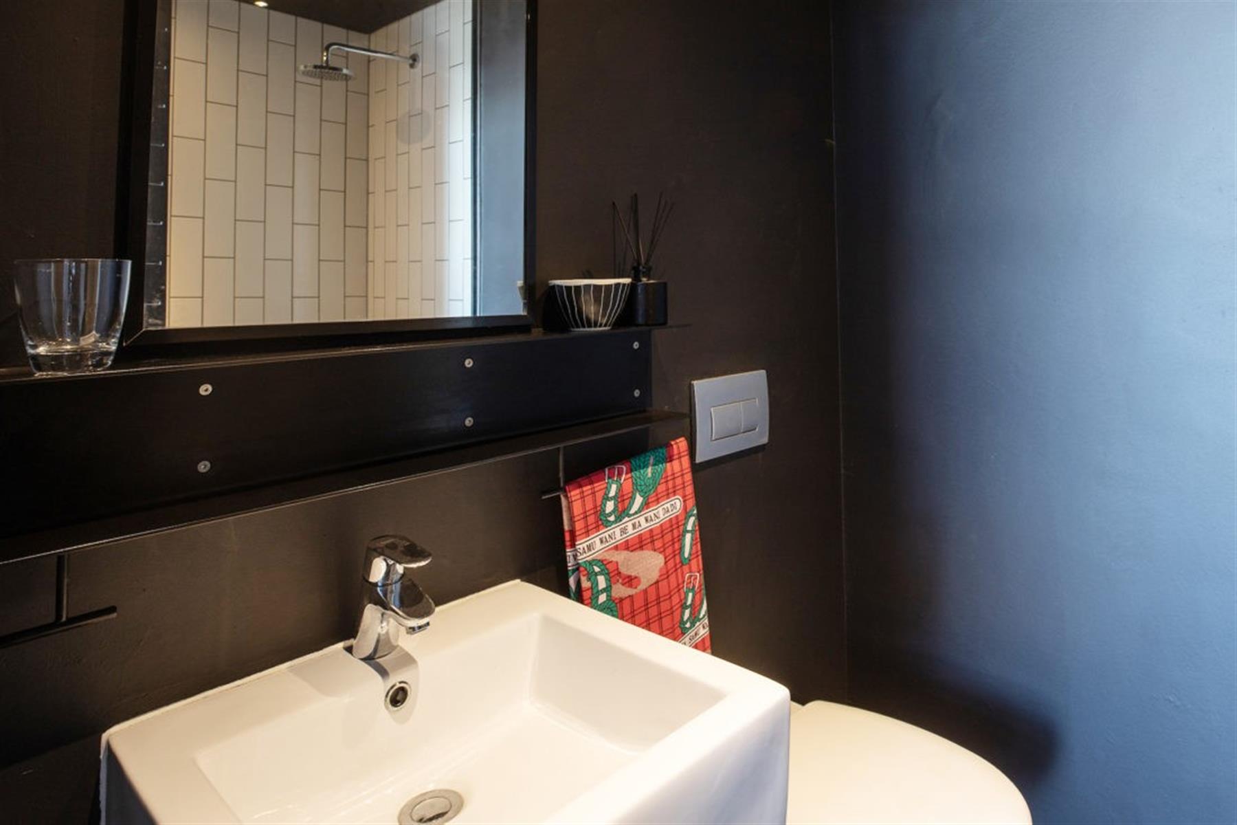 Apartment for rent in Woodstock, Cape Town, 64 m²