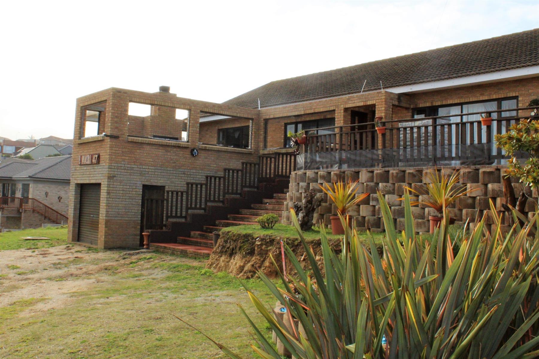House For Sale in Dana Bay Mossel Bay