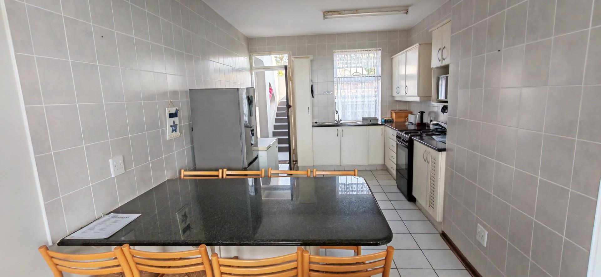Apartment For Sale in Uvongo, Margate, KZN
