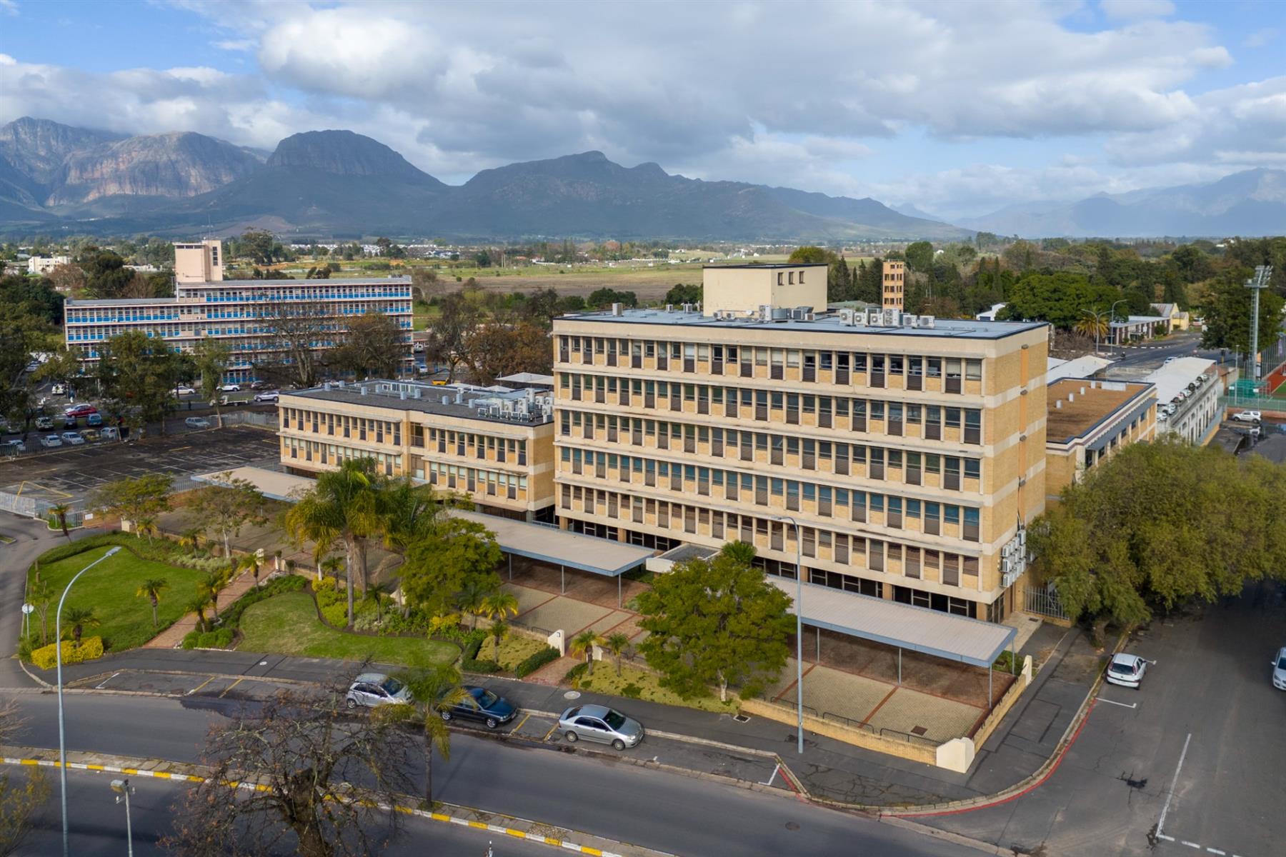 Office Space to Rent | First Floor | 949m² (Divisible)