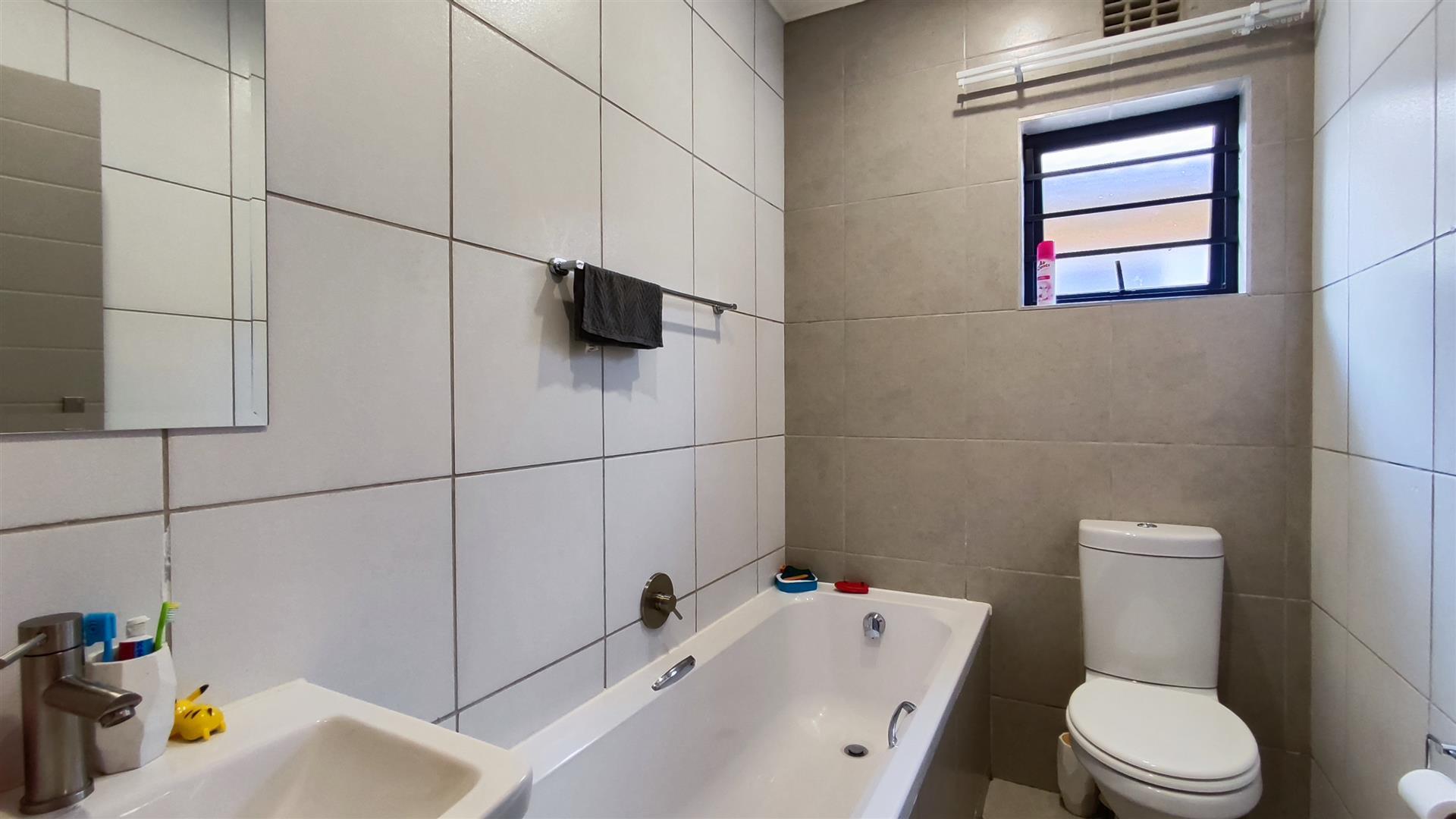 House For Sale in Albertsdal, Alberton