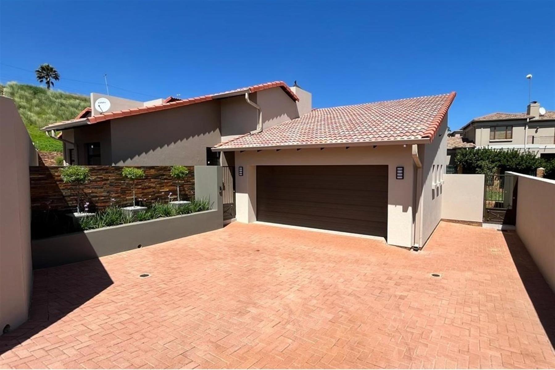 House for rent in Chancliff AH, Krugersdorp, 48, Silver Stream Estate, 371 Robin Road, Chancliff AH, Krugersdorp, Gauteng, 222 m²