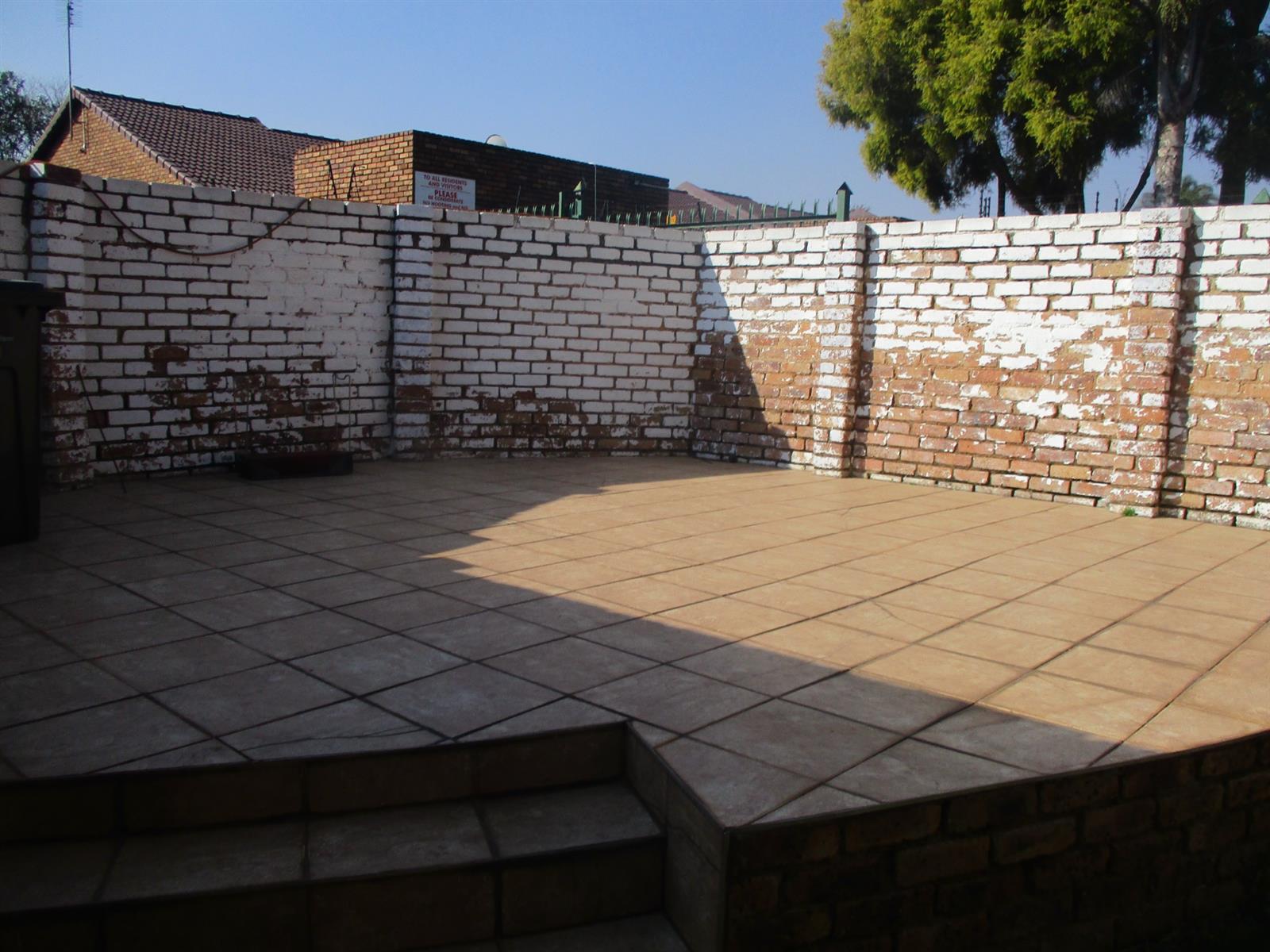 DUPLEX FOR SALE IN BIRCHLEIGH, Kempton Park BACK ON MARKET