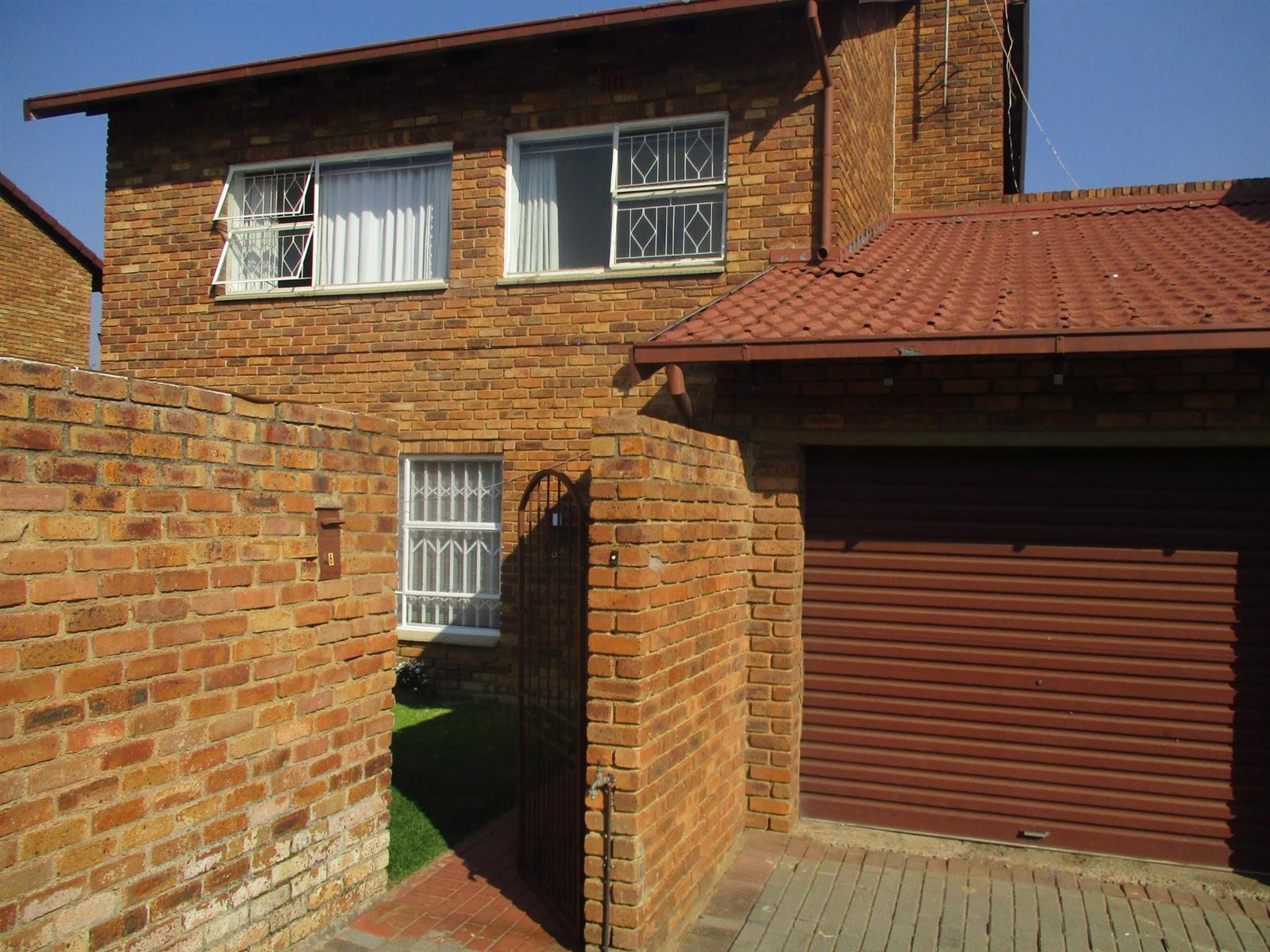 DUPLEX FOR SALE IN BIRCHLEIGH, Kempton Park BACK ON MARKET