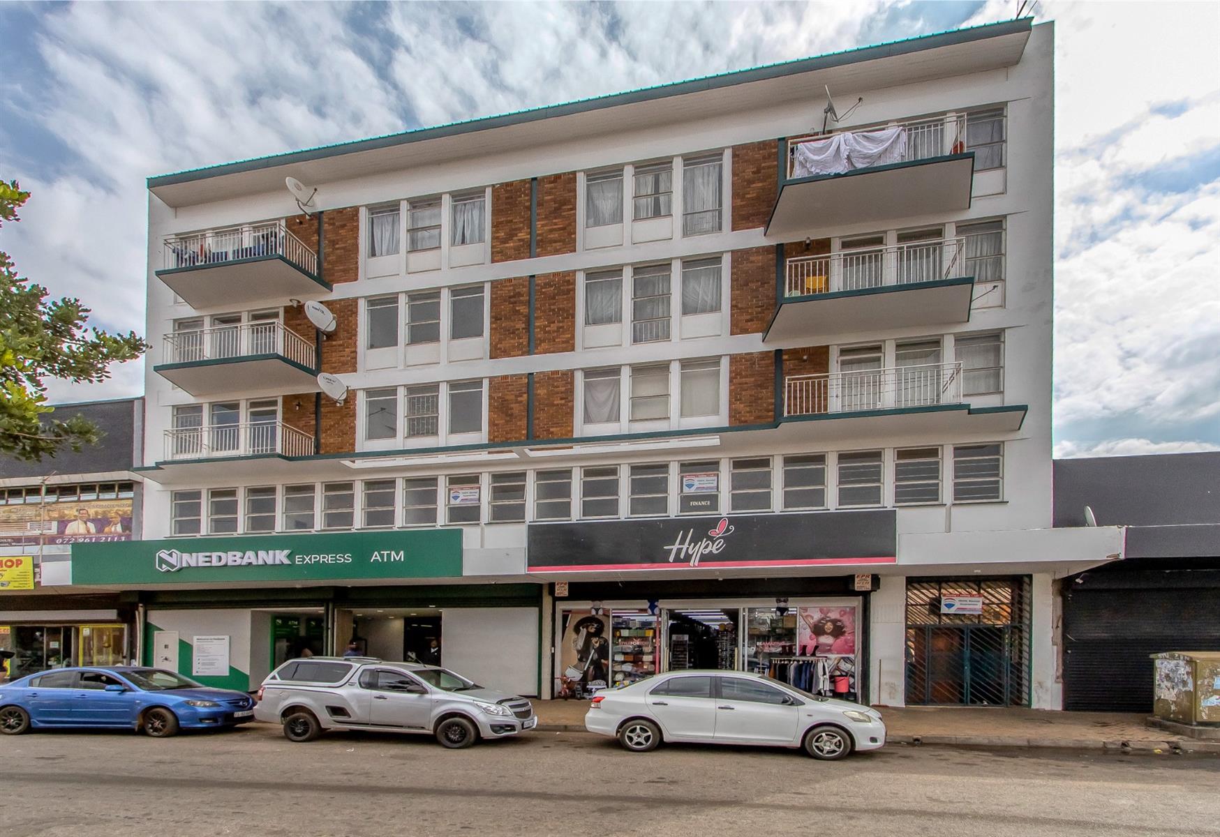 Prime Mixed-Use, Cash Flush Investment Opportunity in Westonaria