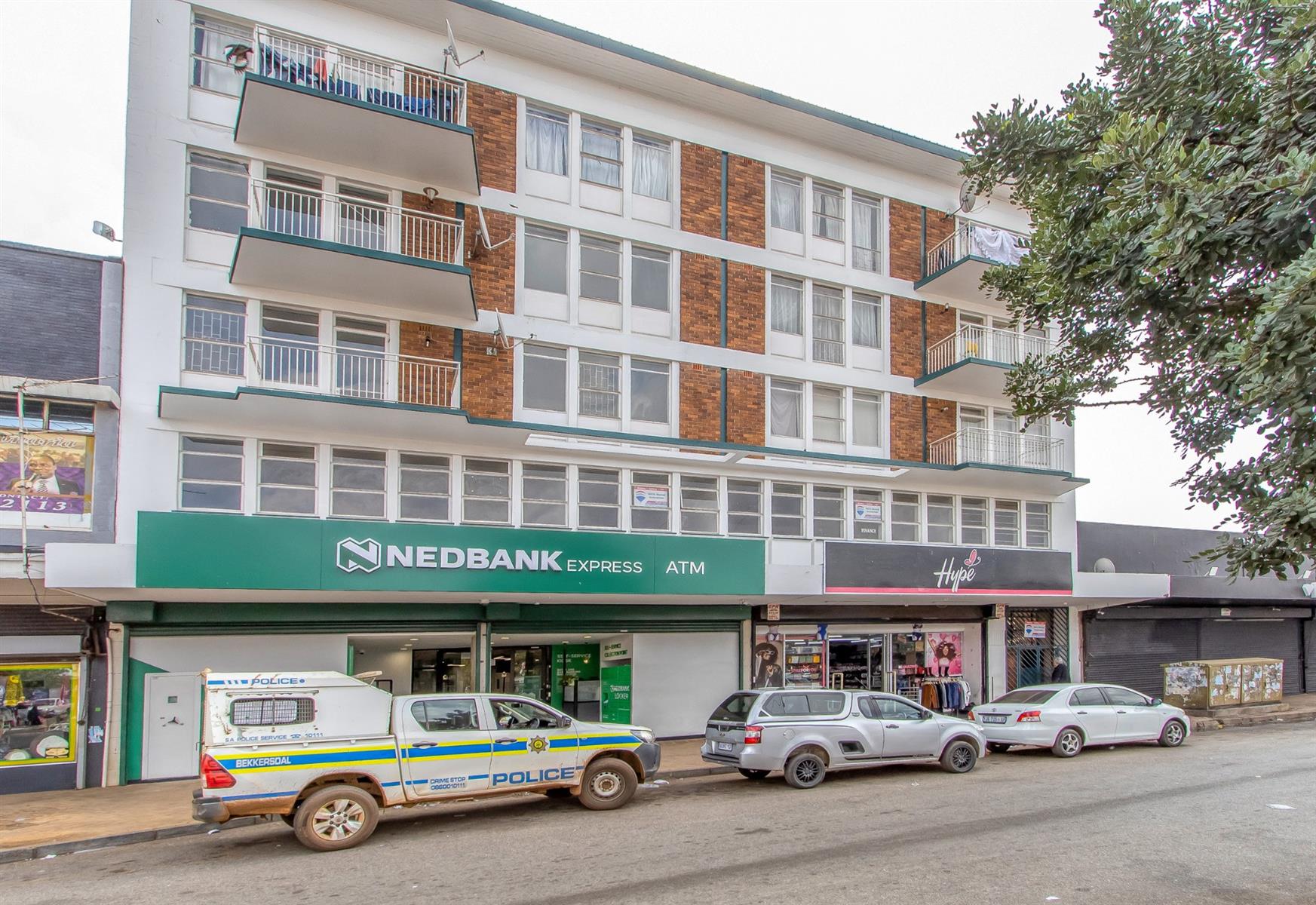 Prime Mixed-Use, Cash Flush Investment Opportunity in Westonaria