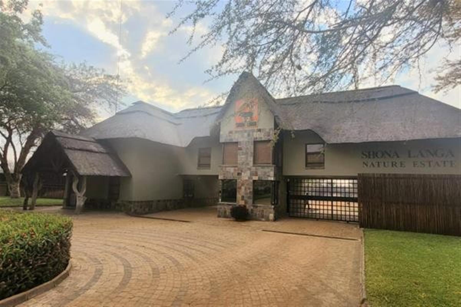 Farm For Sale in Shona Langa Thabazimbi Limpopo
