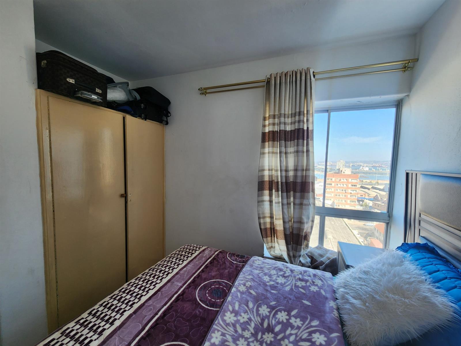 Apartment For Sale in South Beach, Durban, KwaZulu Natal