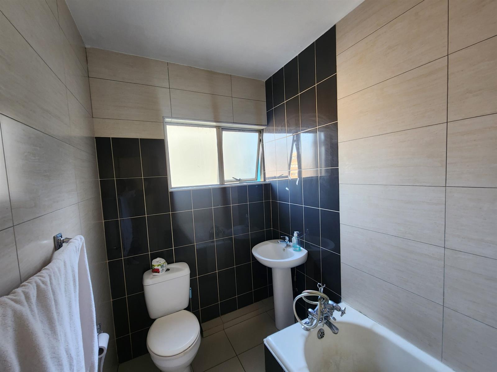 Apartment For Sale in South Beach, Durban, KwaZulu Natal