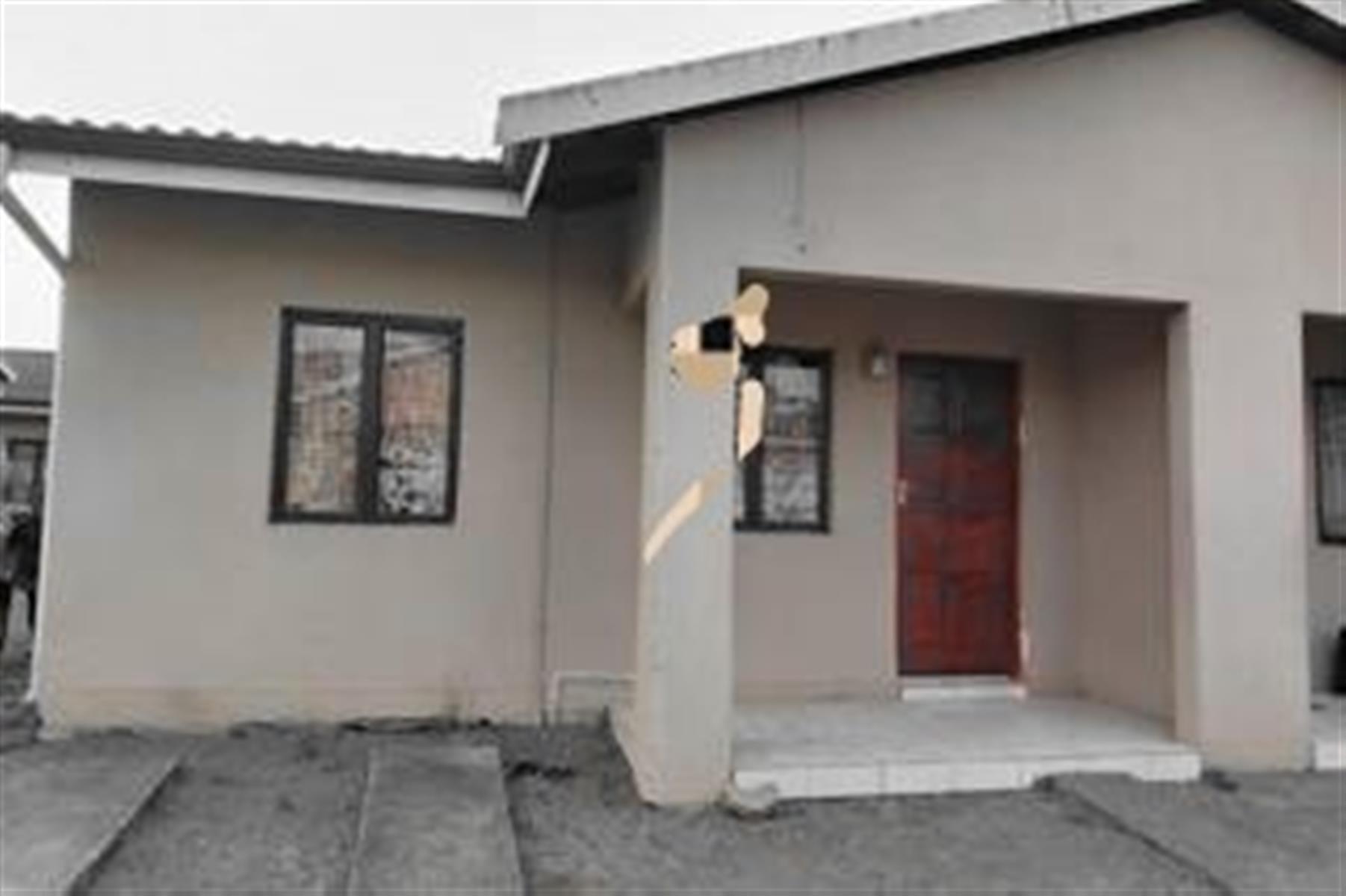 2 Bedroom House in a Complex to Rent in Brookdale, Phoenix