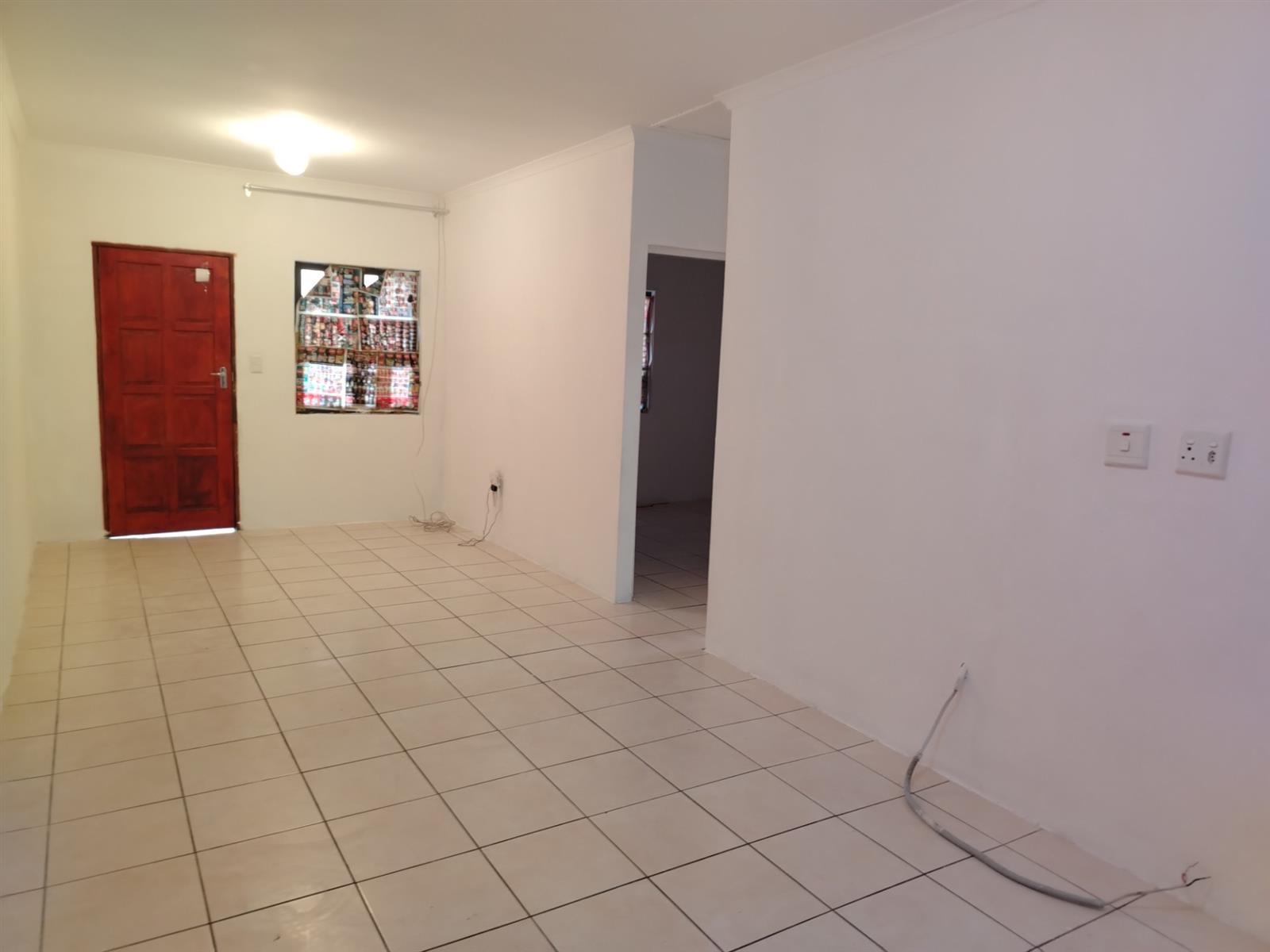 2 Bedroom House in a Complex to Rent in Brookdale, Phoenix