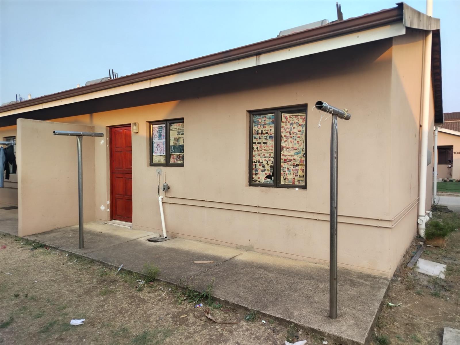 2 Bedroom House in a Complex to Rent in Brookdale, Phoenix