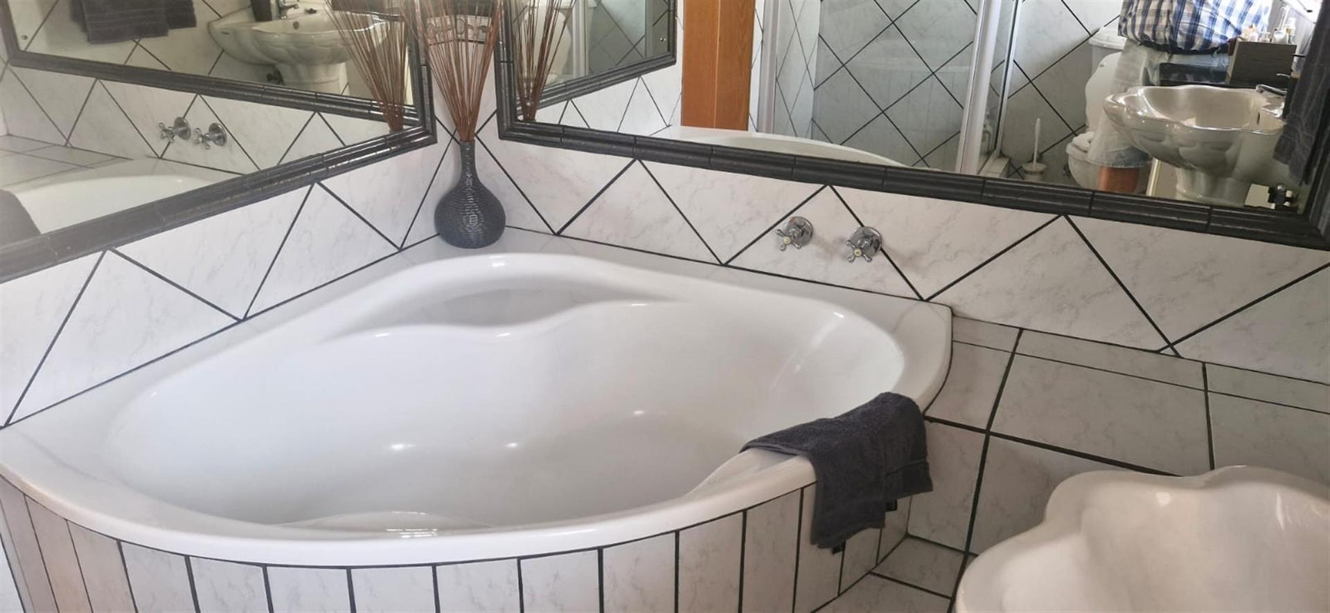 Townhouse for sale in Wilkoppies, Klerksdorp, North West