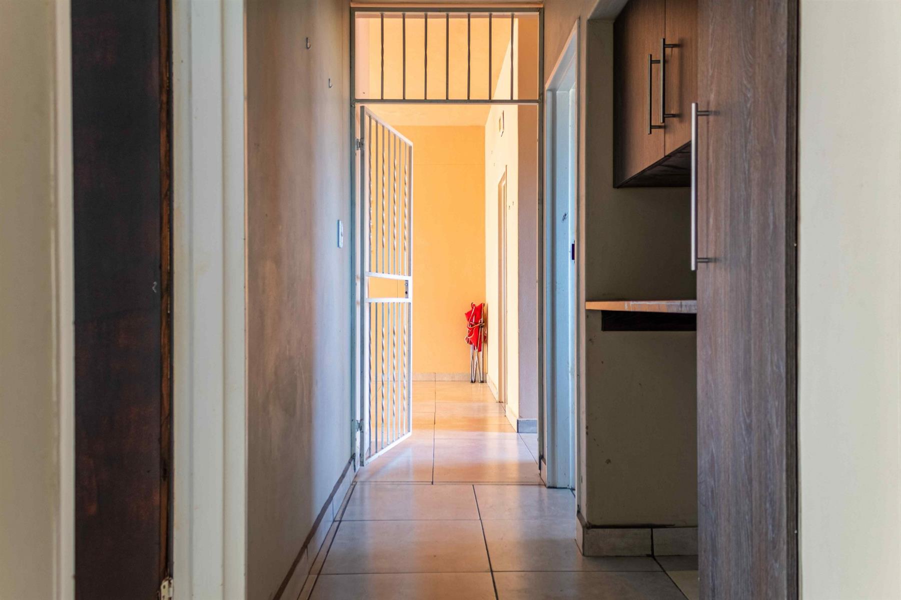 3 Beds 1 Bath Apartment For Sale in White River