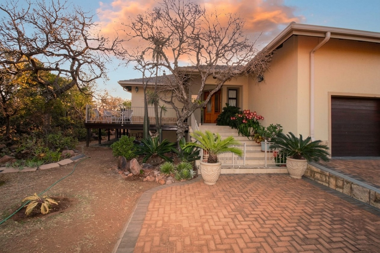 House for sale in Intaba-Indle Wilderness Estate, Bela Bela, 395 m²