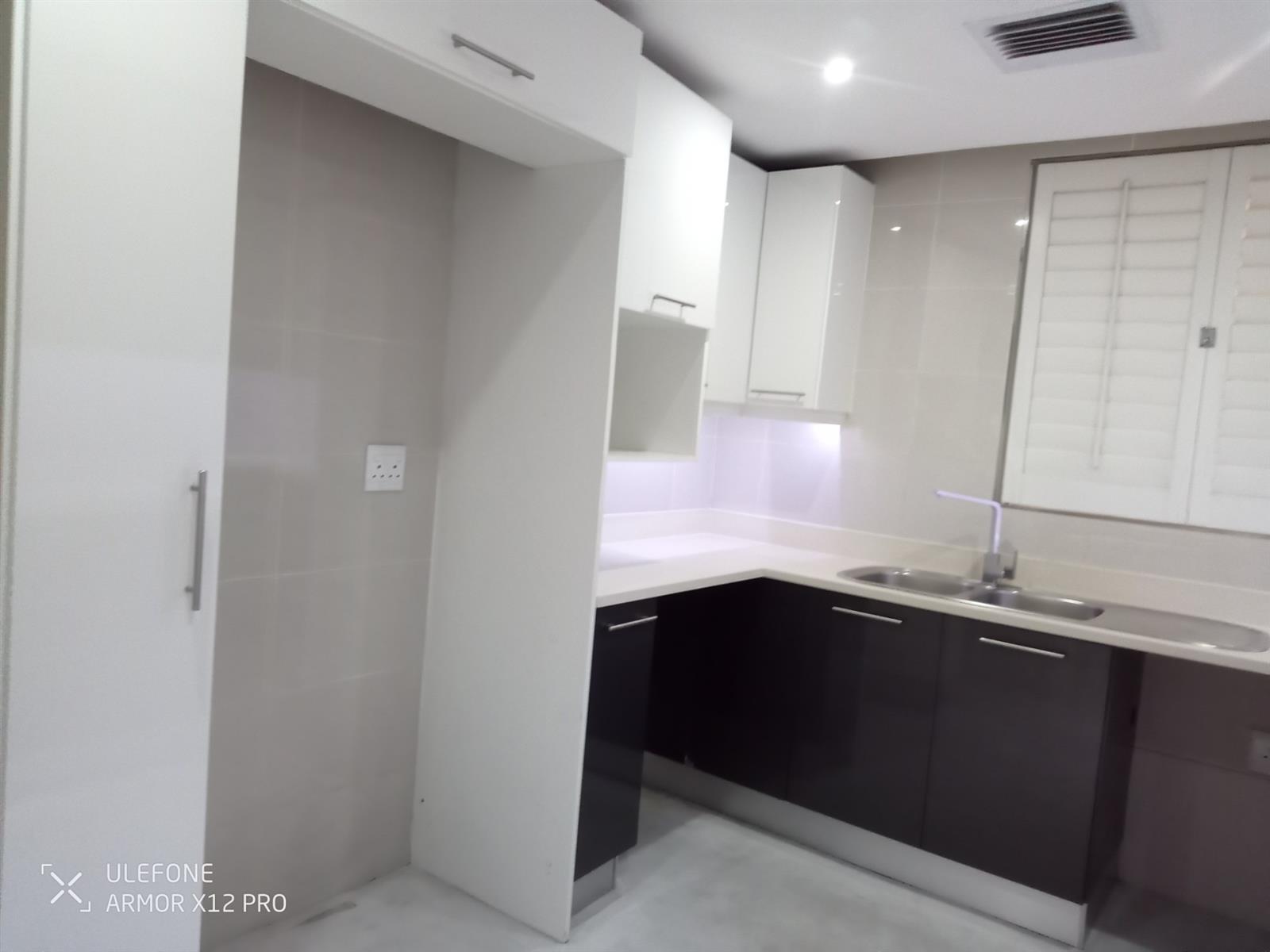 STUNNING SPACIOUS APARTMENT in Umhlanga Central, Umhlanga, KwaZulu Natal