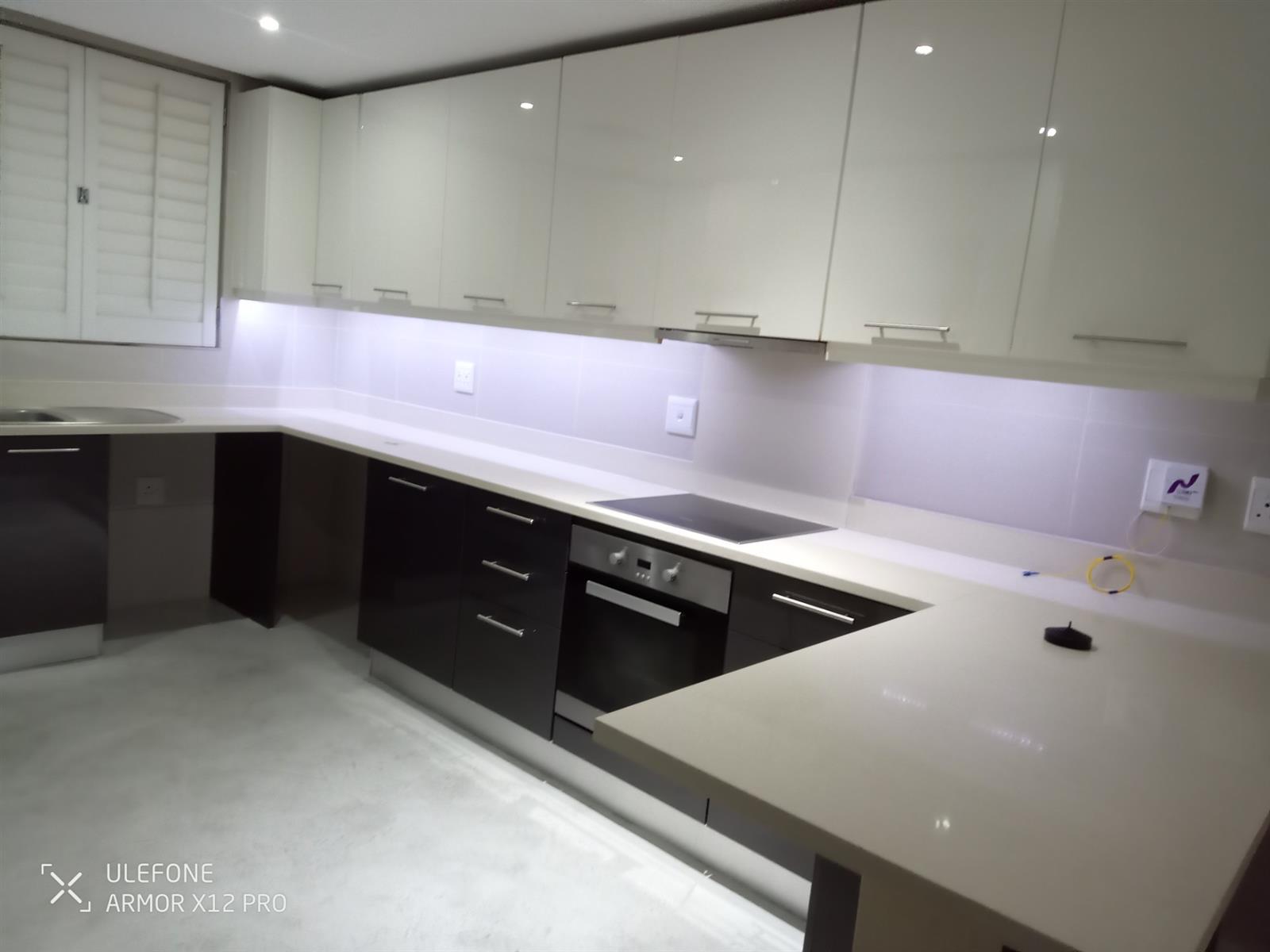 STUNNING SPACIOUS APARTMENT in Umhlanga Central, Umhlanga, KwaZulu Natal