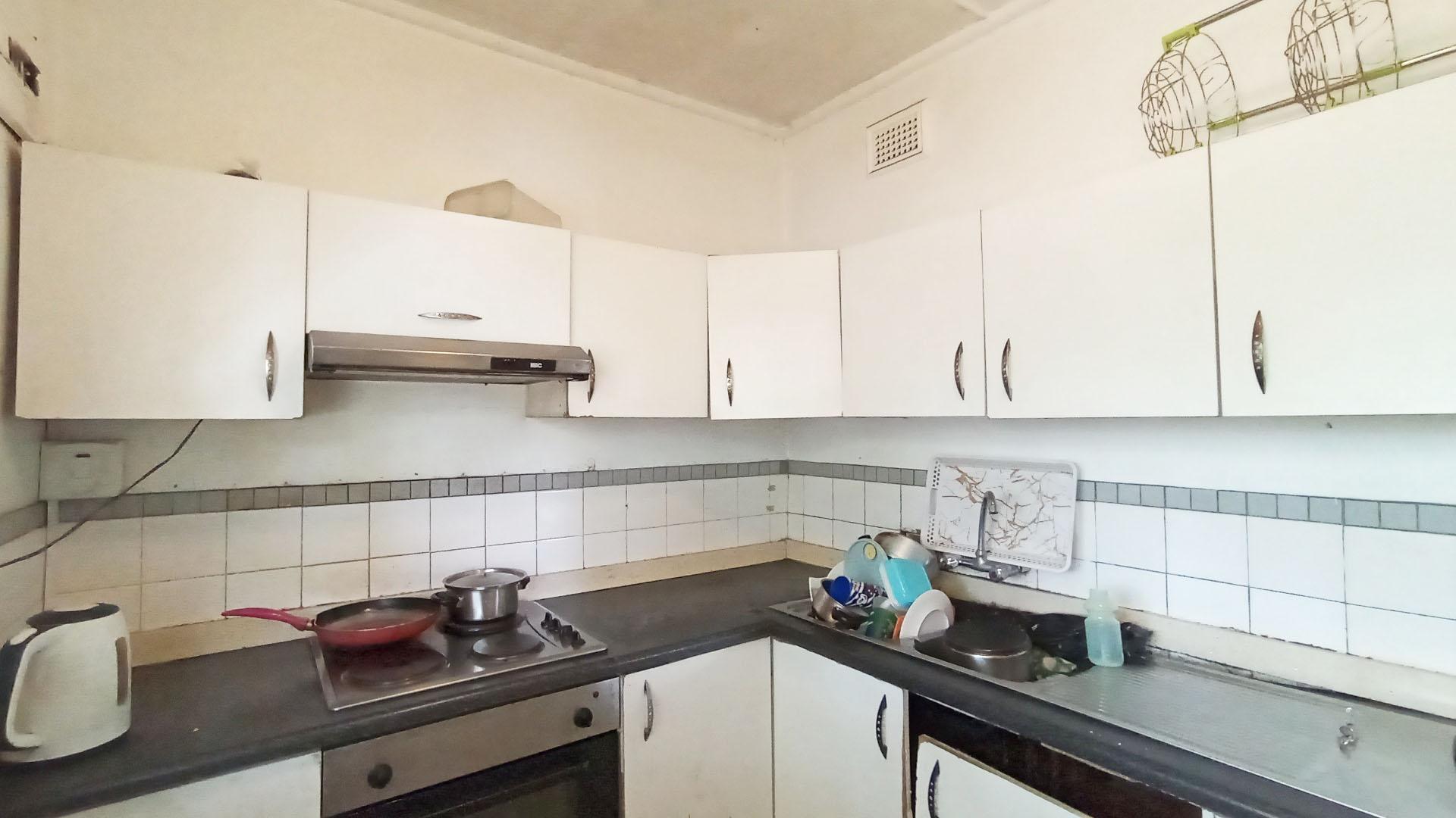 Urgent Sale - Spacious 2-bedroom unit with parking