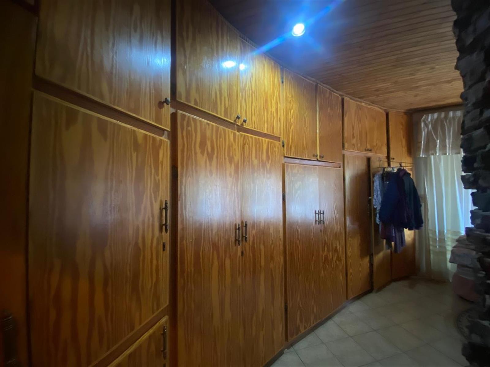 Renovator’s Dream - Spacious 4-Bedroom Home with Endless Possibilities