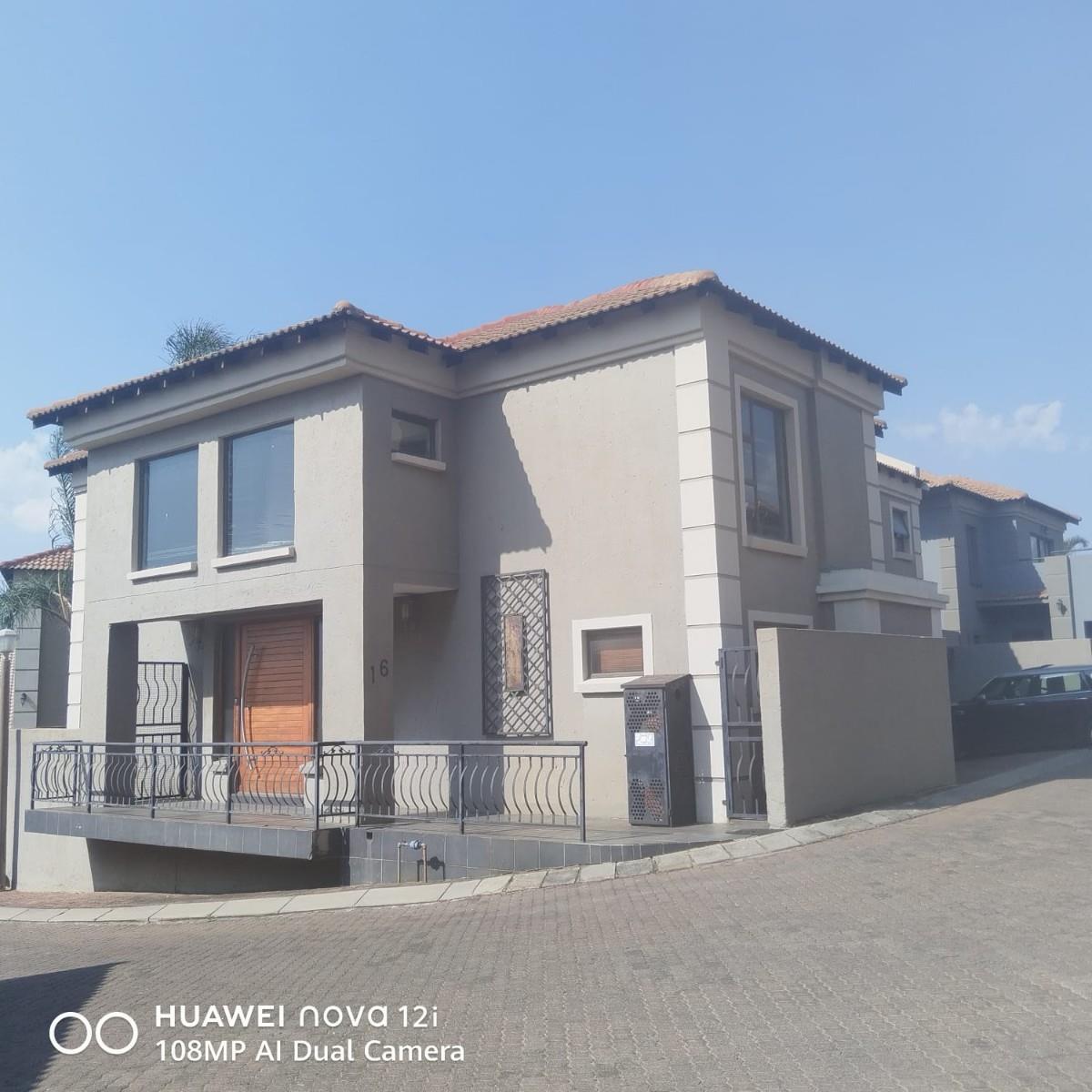 House For Sale in Reyno Ridge, Witbank