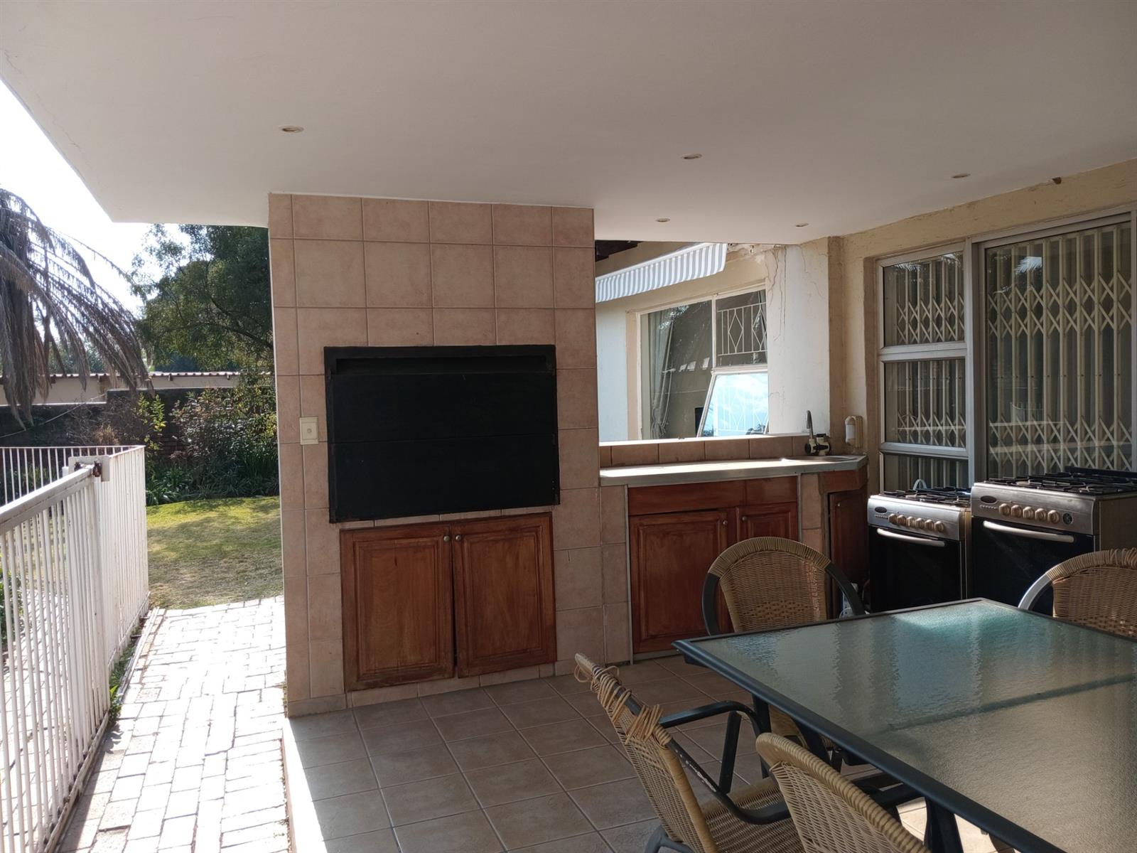 House For Sale in Lyndhurst, Johannesburg