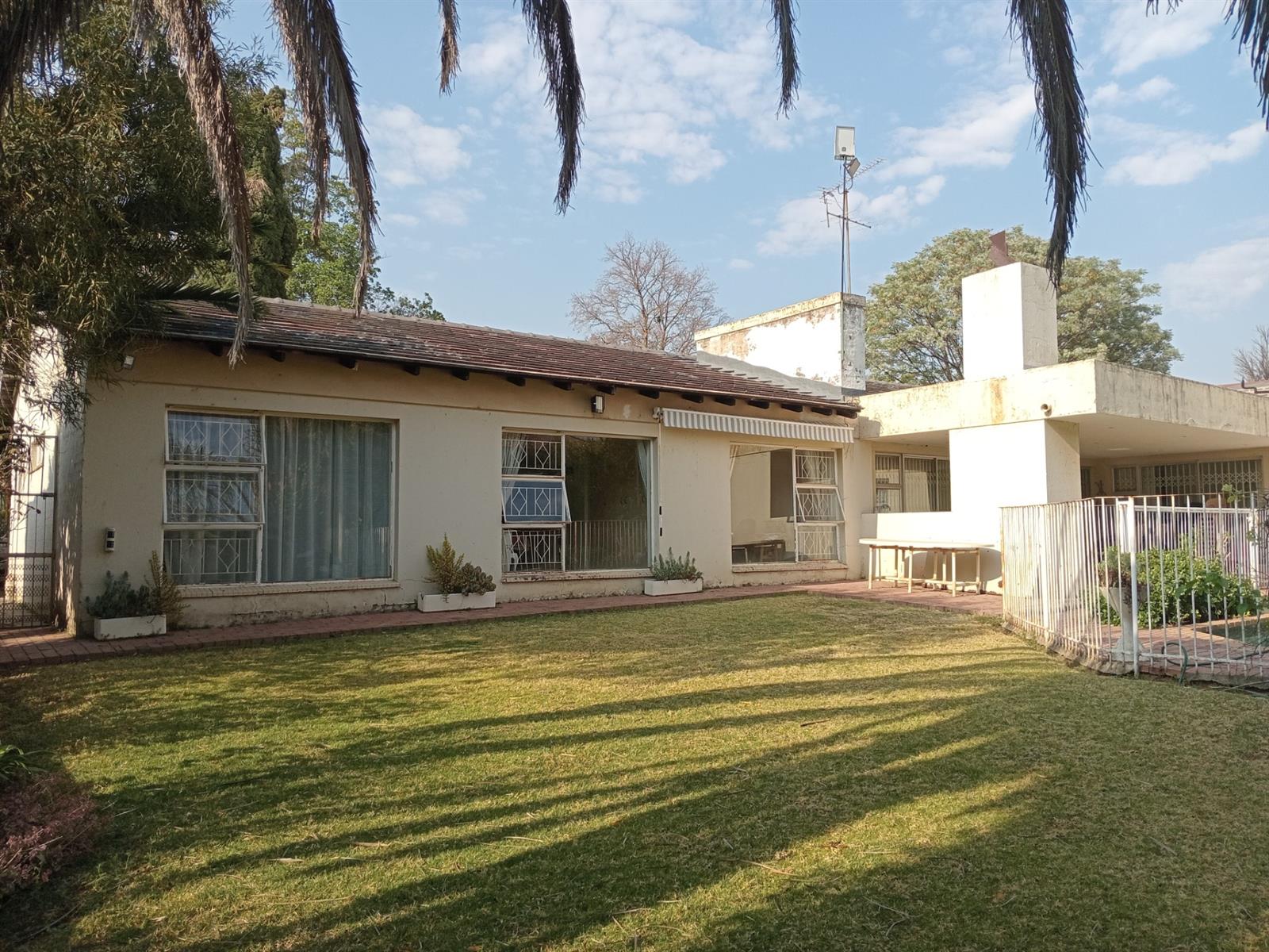 House For Sale in Lyndhurst, Johannesburg