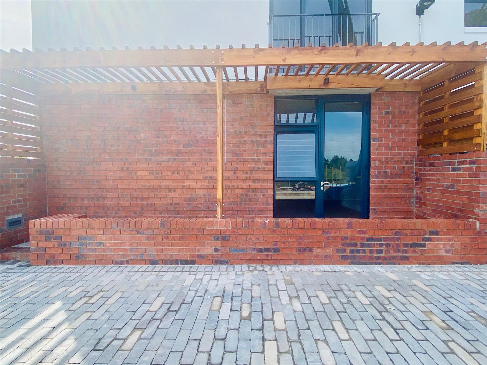 Amazing Ground Floor Apartment For Sale in Conradie Park, Thornton, Cape Town