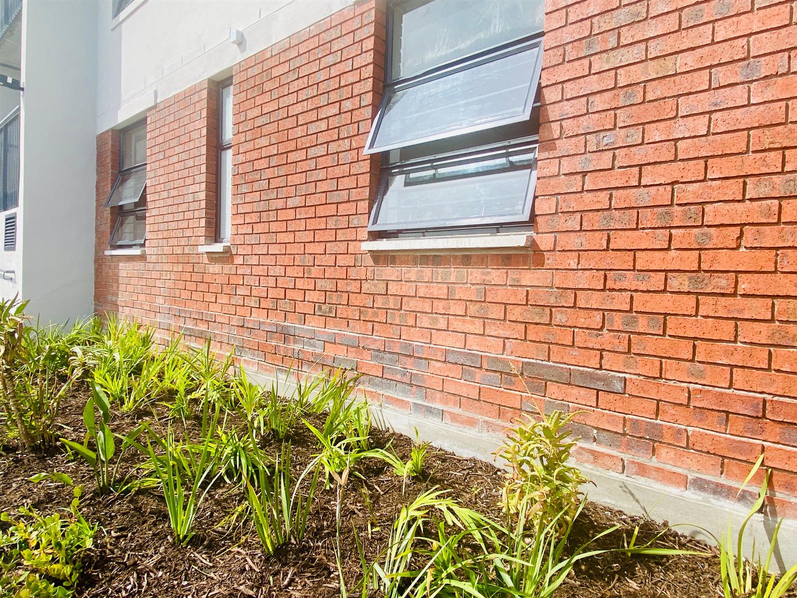 Amazing Ground Floor Apartment For Sale in Conradie Park, Thornton, Cape Town