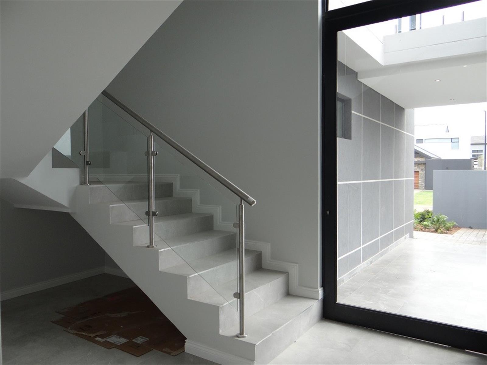 5 Bedroom House For Sale in Midstream Heights Midstream Estate Centurion Gauteng