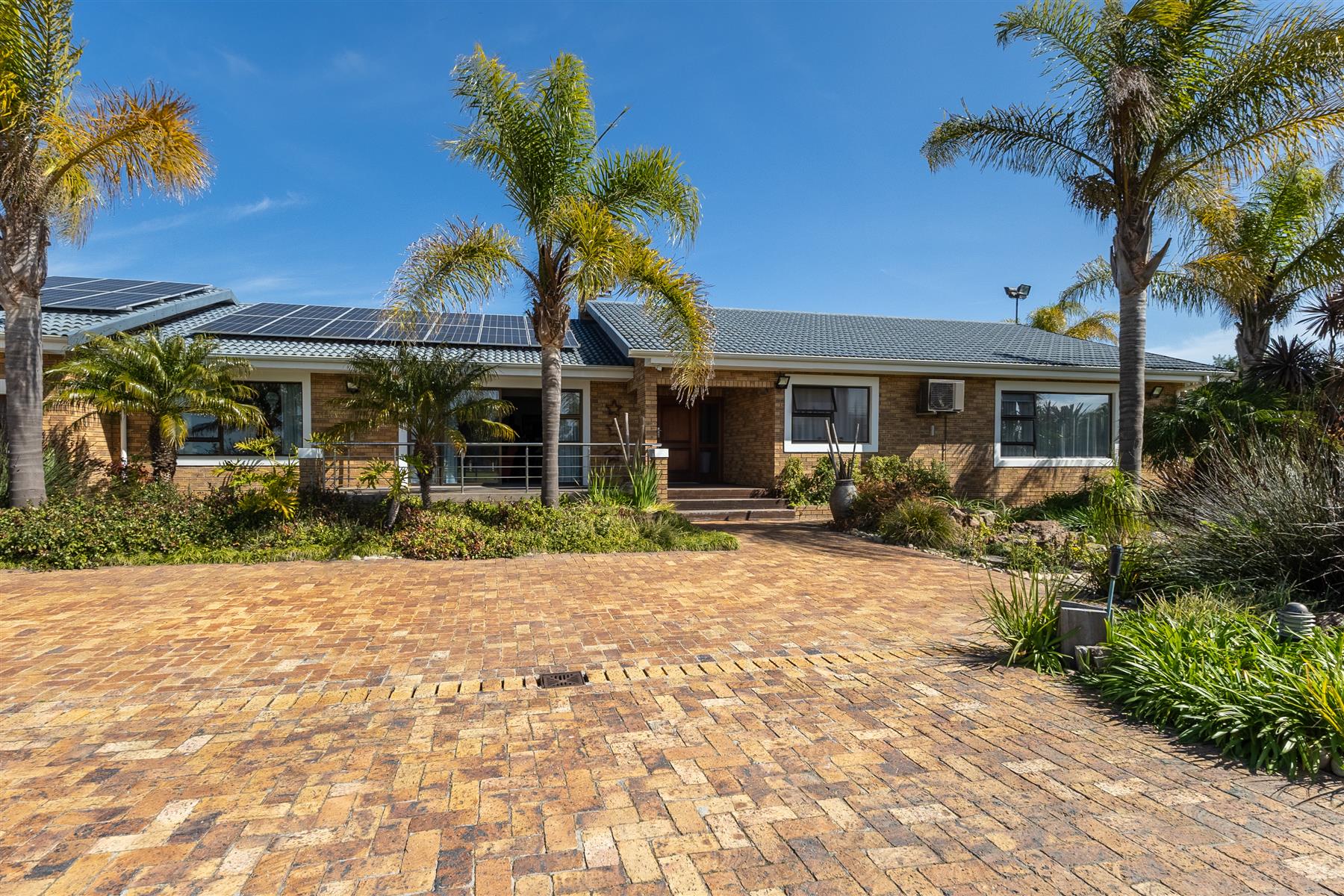 Small Holding For Sale in Vierlanden Durbanville