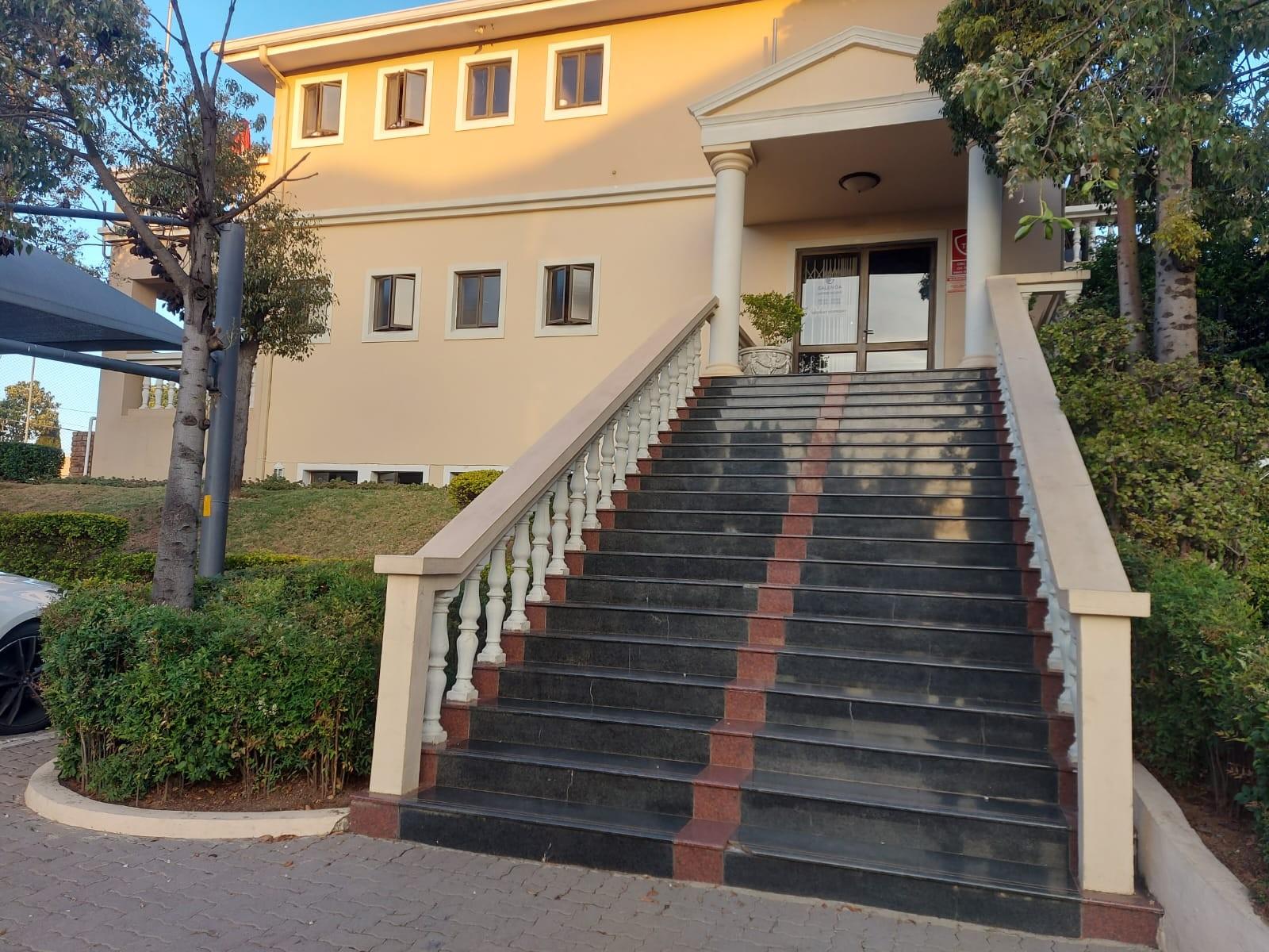 Apartment For Sale in Johannesburg