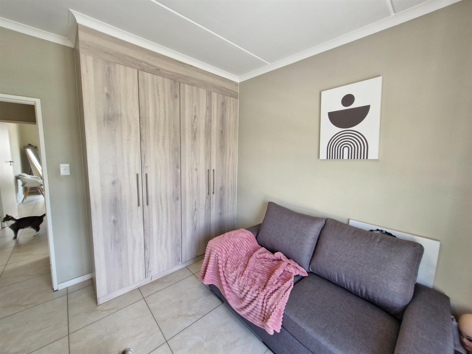 Stylish, Luxurious apartment ready to move in and enjoy