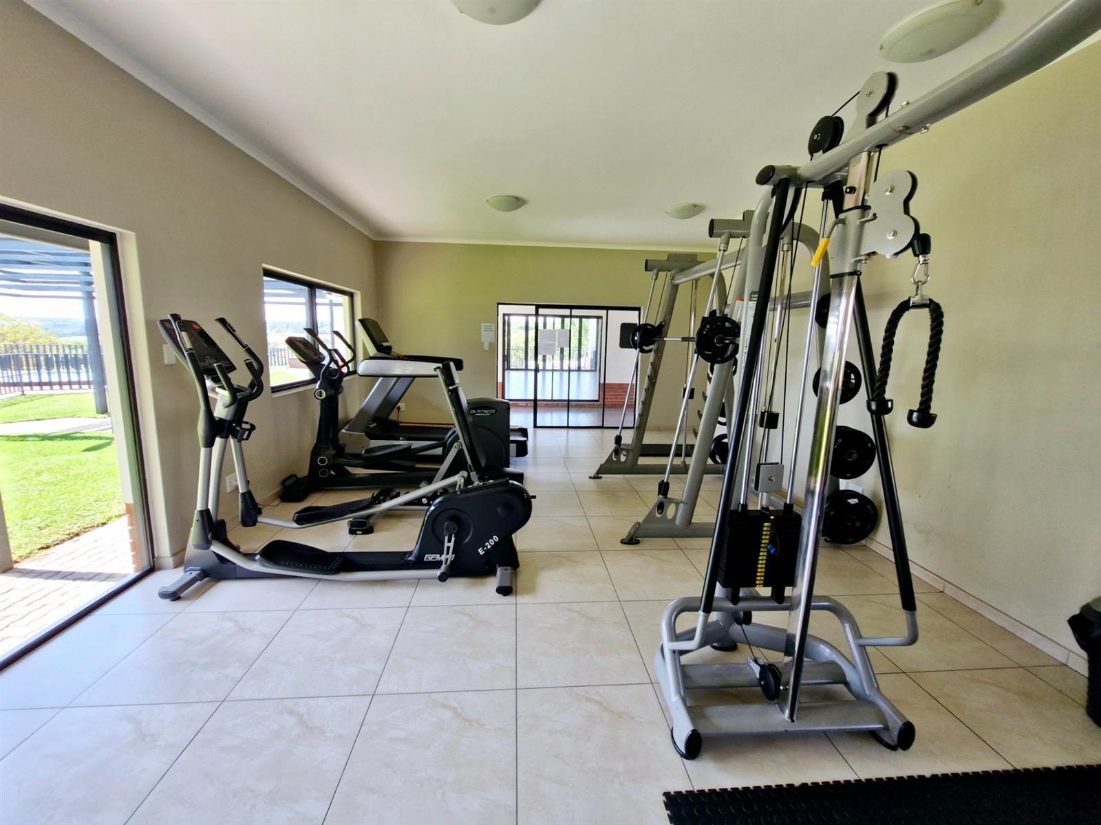 Stylish, Luxurious apartment ready to move in and enjoy
