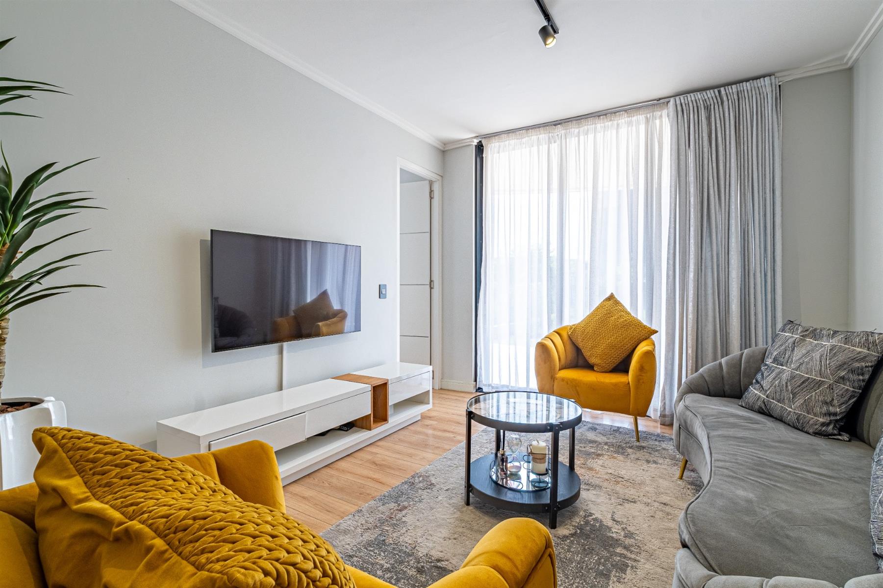 Apartment For Sale in Waterfall, Midrand