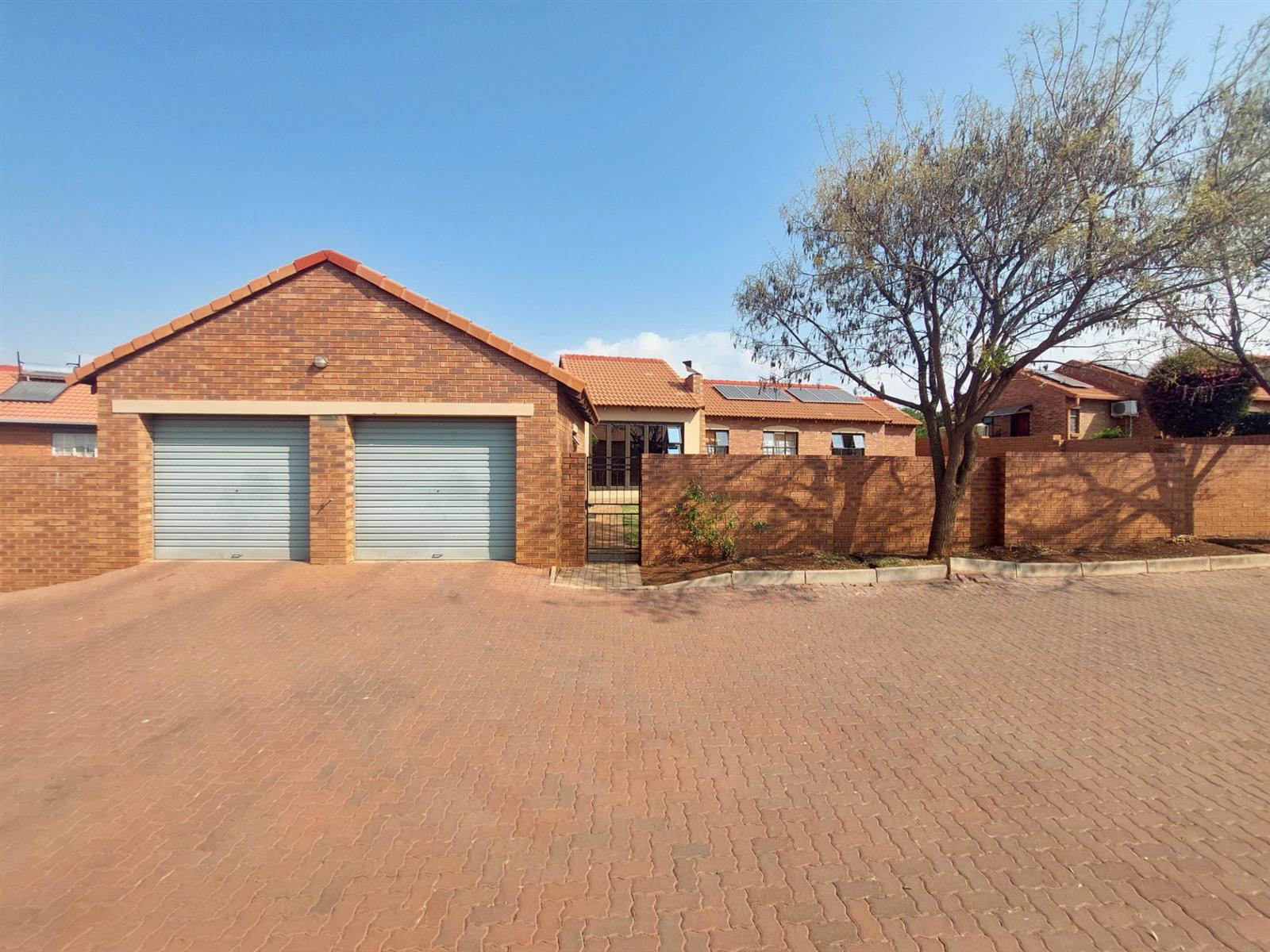 Spacious 3-Bedroom Family Home for Sale in Stone Terrace Estate, Centurion