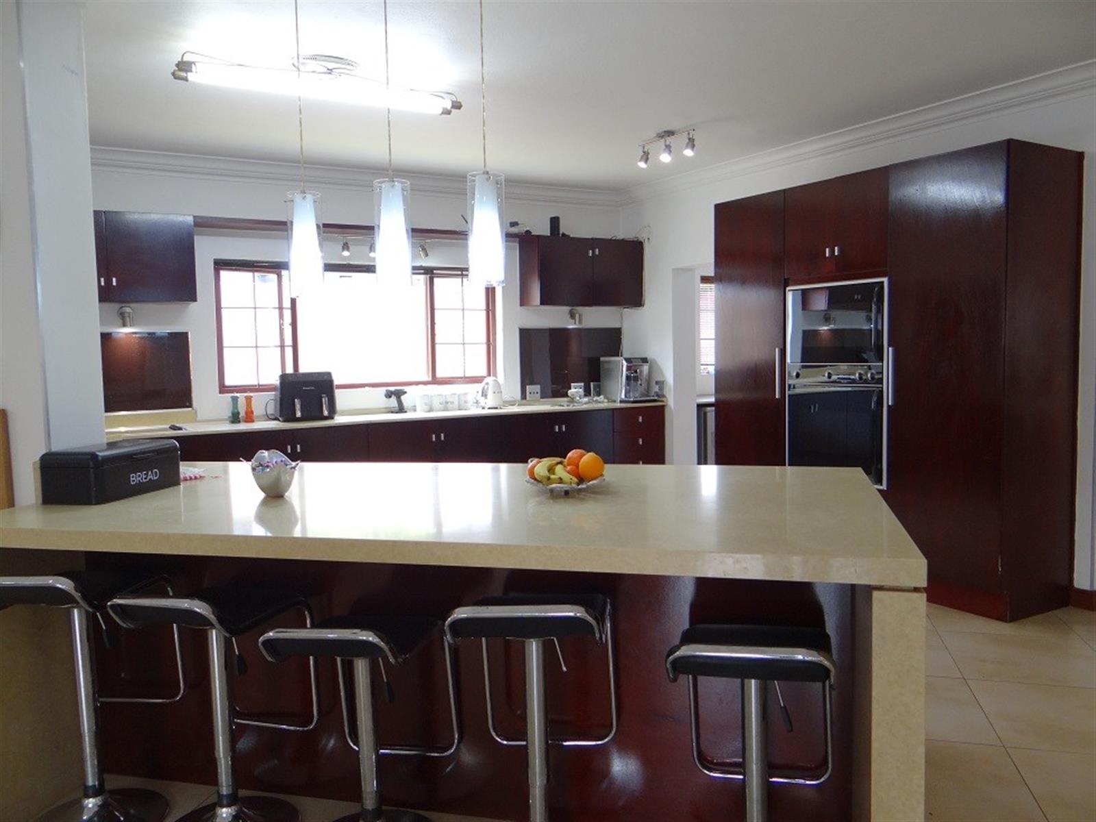 7 Bedroom House For Sale in Midstream Estate Centurion