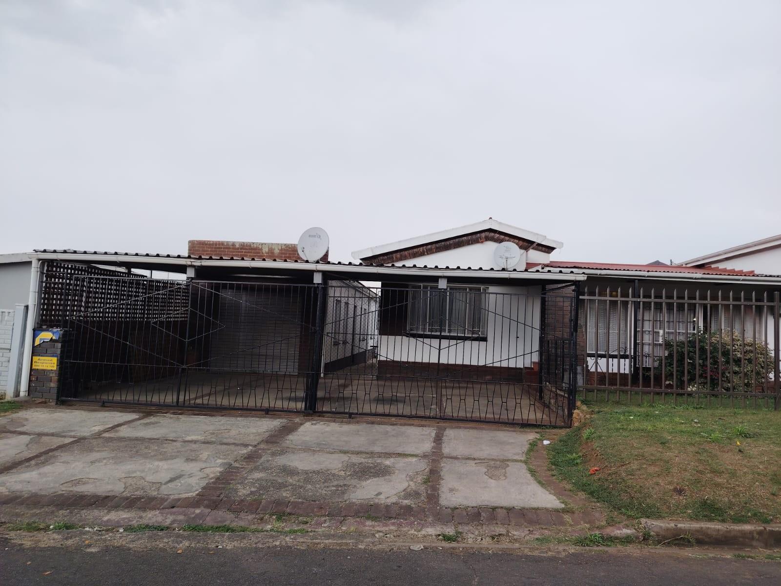 A Superb Corner Home in Raisethorpe, Pietermaritzburg!