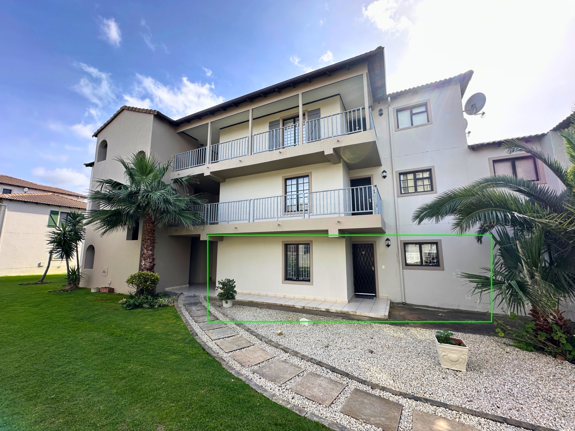 Apartment for rent in Santini Village, Bowtie, Plettenberg Bay, 126 m²
