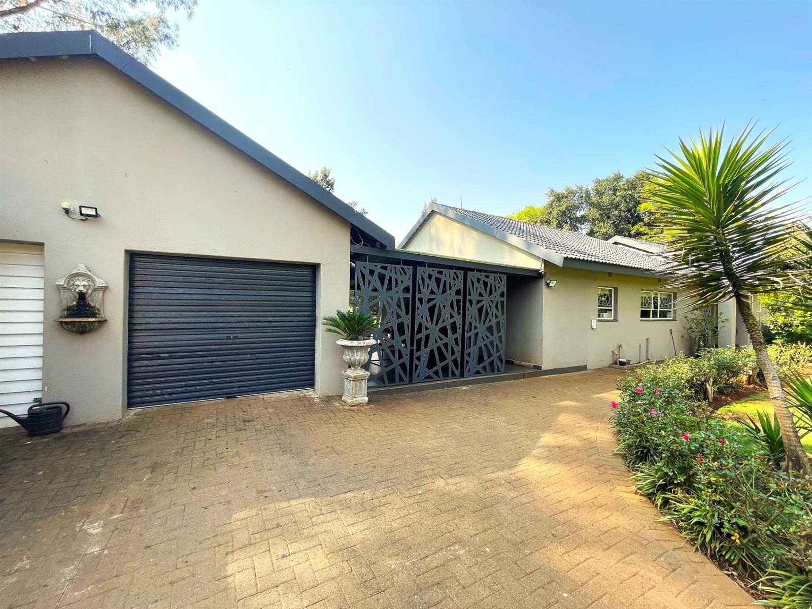 Four Bedroom House Plus Granny Flat For Sale in Henley on Klip